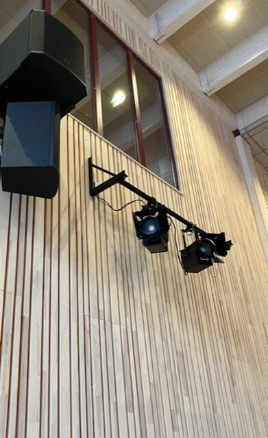 Biri Skole - RO Spesialspileelement på lydplate