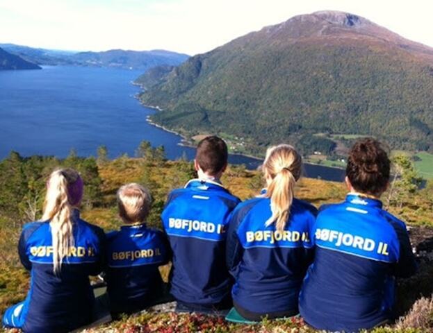 Idrettslaget - fjellet - dressar