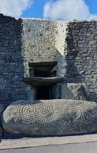 Newgrange is a Neolithic passage tomb in the valley of the River Boyne, County Meath, Ireland. Built by Stone Age farmers about 3200 BCE. 