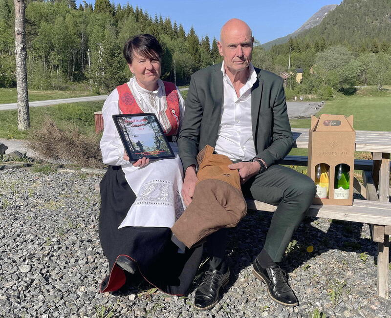 Fekk populær B May Iren og Geir[1]
