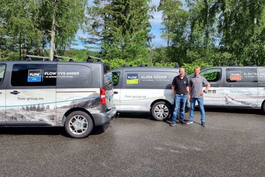 På bildet ser vi fra venstre, daglig leder i FLOW VVS Agder Steffen Bomann og daglig leder i FLOW Elektro Agder Andrè Garcia de Presno. Foto: Flow Group Daglig leder i FLOW VVS Agder Steffen Bomann og Daglig leder i FLOW Elektro Agder Andrè Garcia de Presno. Foto: Flow Group