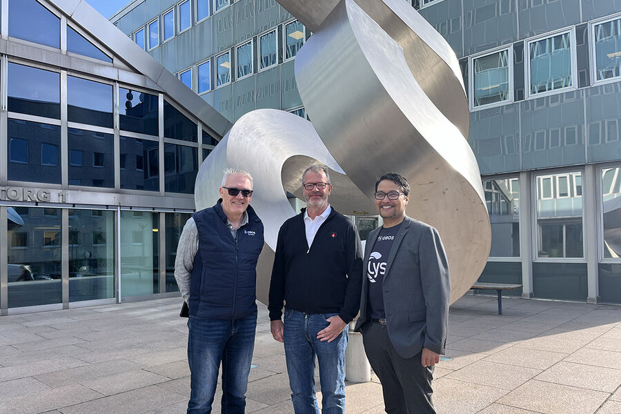 Denne trioen er samstemte om at et nytt demosenter for brann passer inn i den tankegangen man ønsker for å skape ulike kompetansearenaer i Construction City. Fra venstre, Vidar Bjerkelund, driftsleder og fagansvarlig i Obos Eiendom AS., Anders Sandmæl, daglig leder, Brannfag, og Daniel Kjørberg Siraj, konsernsjef i OBOS.