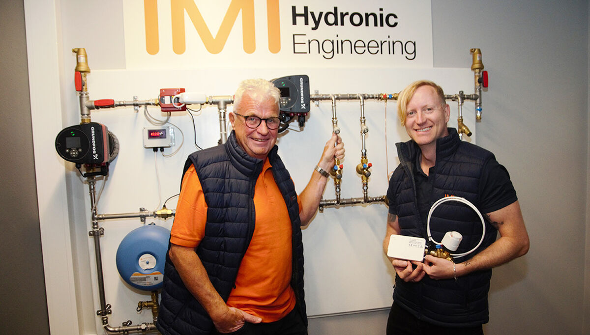 Ove Hjelleset, adm.direktør, og Michael Jacobsen, produktsjef Balancing & Control i IMI Hydronic Engineering AS, kan presentere enda en smart elektronisk trykkuavhengig reguleringsventil for små terminaler.