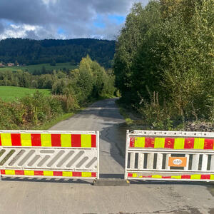 Foto av stengt veg