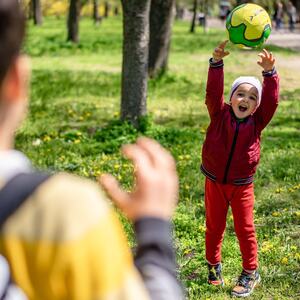 Stockfoto av barn som spiller ball