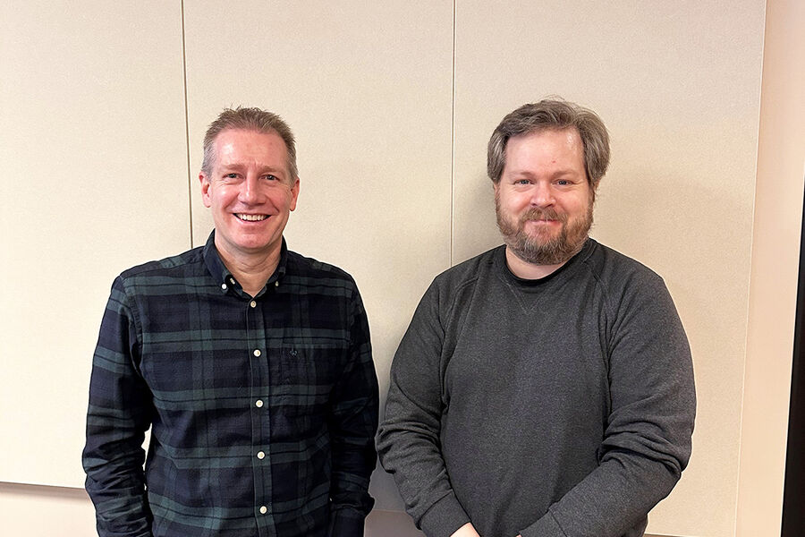 Espen Ramuel Larsen (tv), automasjonsrådgiver, og Håvard Ellann, Seksjonsleder SD og Automasjon i Oslobygg KF, forteller at Oslobygg er avhengig av robuste og skalerbare systemer, for å kunne håndtere hele deres bygningsmasse.
