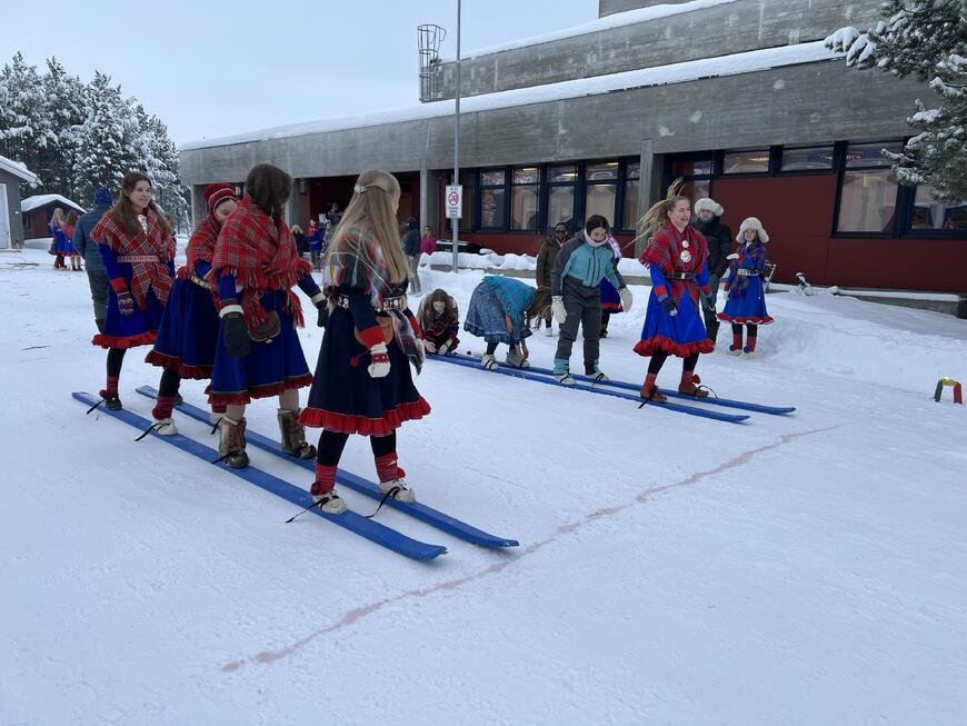 Čuoigangilvvohallamiin lea gilvaleaddjijoavkkuide dehálaš ahte ovttasbargu doaibmá, ulbmil lea ahte joavkkut galget jođánepmosit čuoigat moallii.