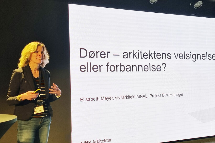 Elisabeth Meyer, sivilarkitekt og BIM- ansvarlig i LINK Arkitektur, var en av foredragsholderne under Dørmiljøkonferansen - Adgang 2025 i Oslo i April.