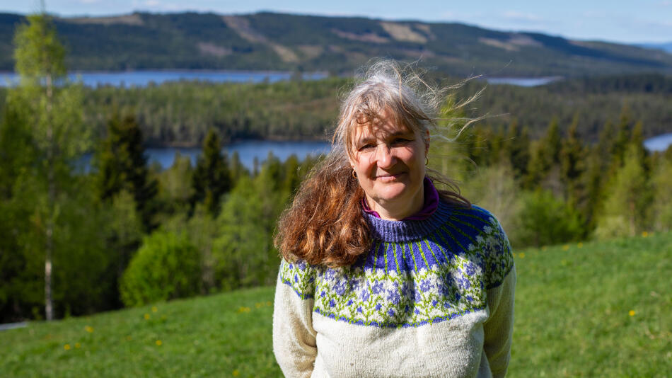 Foto av Kari Hanne Pavenstädt med utsikt bak