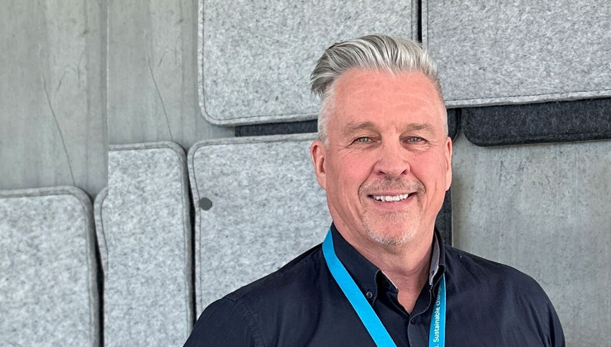 - SRI er en indikator på hvor smart og energieffektivt bygget eller prosjektet har potensial til å bli. – Om man sitter i et forprosjekt eller skal gjennomføre en rehabilitering, kan man legge inn parameterne på bygget for å beregne SRI-score. Den ser på klimasoner, varme- og kjøleforsyning, varmefordeling, automasjonssystemet for optimalisering, sier Trond Bersvendsen, fagsjef automasjon i Rambøll.