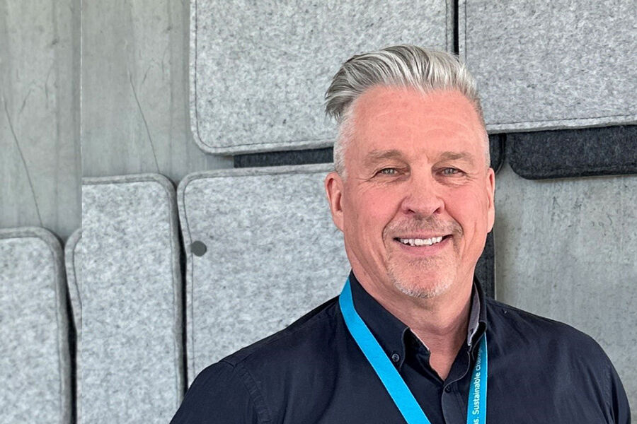 - SRI er en indikator på hvor smart og energieffektivt bygget eller prosjektet har potensial til å bli. – Om man sitter i et forprosjekt eller skal gjennomføre en rehabilitering, kan man legge inn parameterne på bygget for å beregne SRI-score. Den ser på klimasoner, varme- og kjøleforsyning, varmefordeling, automasjonssystemet for optimalisering, sier Trond Bersvendsen, fagsjef automasjon i Rambøll.