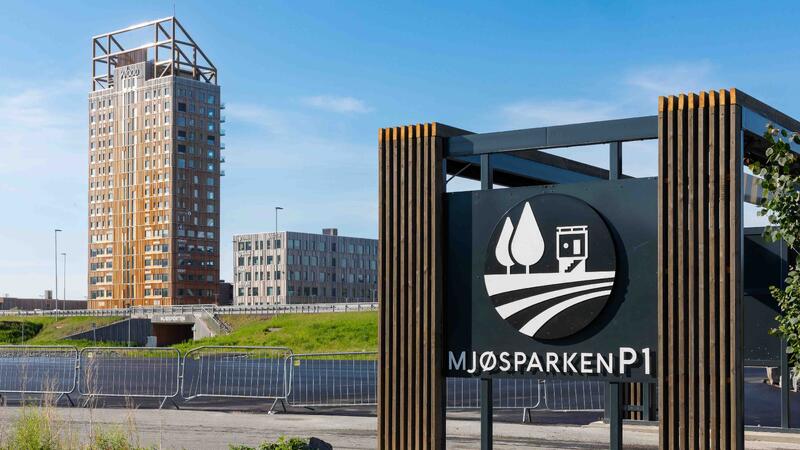 Foto av kommunal parkeringsplass P1 Mjøsparken