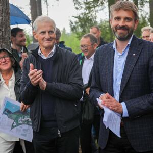 Foto av statsminister og helseminister