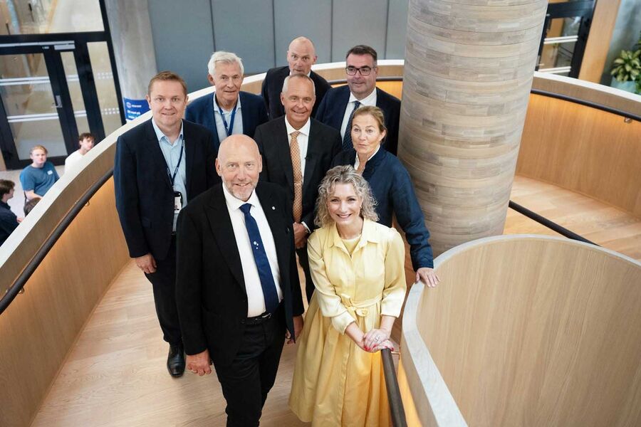 ÅPNING Digitaliserings- og forvaltningsminister Karianne Tung åpnet Professor Mørchs hus sammen med blant andre Statsbyggs nye direktør Øystein Børmer, rektor Tor Grande ved NTNU og konsernsjef Alexandra Bech Gjørv i SINTEF.
