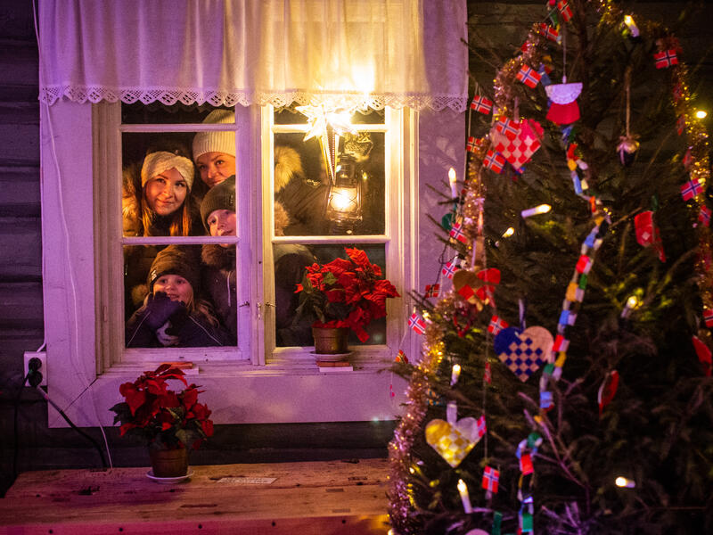 Jul i Prøysenland, jul, hva skjer