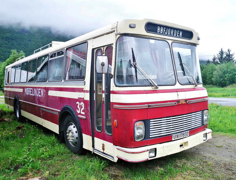 Med bussen E 32-in