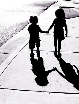 adorable-children-silhouettes-boy-and-girl-holding-hands-picture-id121351839 (2)