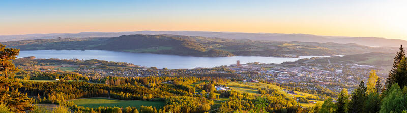 Foto av solnedgang fra Høsbjørkampen