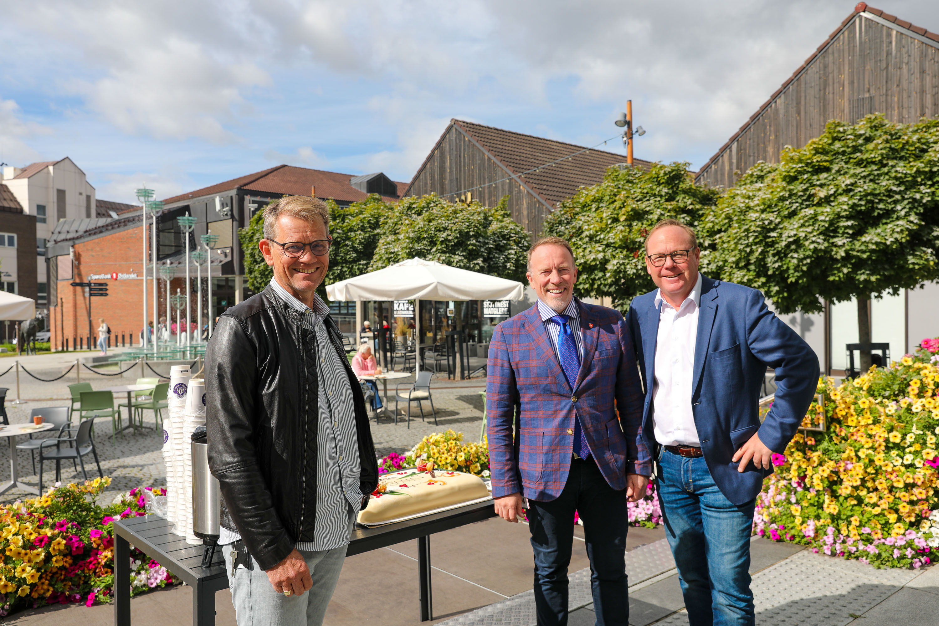Foto av varaordfører, ordfører og kommunedirektør