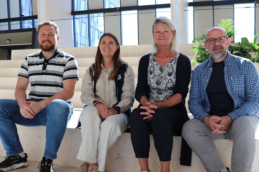 Sammen med Fagskolen Oslo har AF Energi utviklet et nytt og målrettet kompetanseprogram for egne fagarbeidere. På bildet: Sondre Øvrebø, Rikke Bjørnland, Anne Kristine Eggen Lervik og Allan Gloinson. Foto: AF Gruppen/Thea Rønneberg