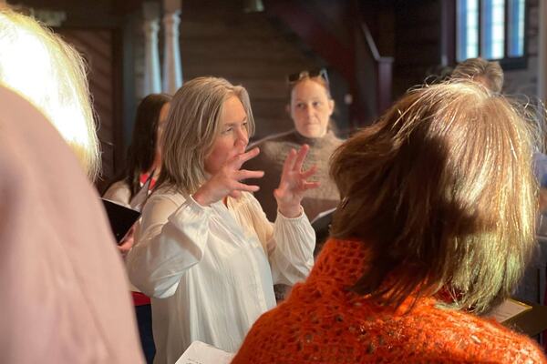 Fokusert på korseminar. Foto: Cantate Domino