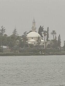 Lost in white - Finding Hala Sultan Tekke, Laranca in Cyprus