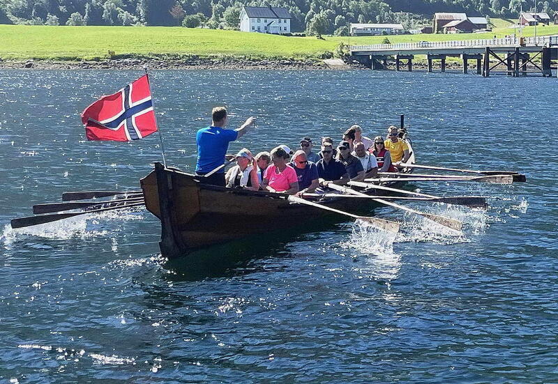 Årsmøte B Hjelmkonnå