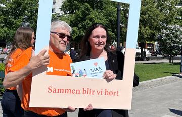 Mann og dame i fotoramme